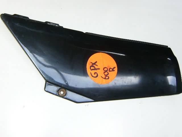 KAWASAKI GPX600R Tapa Lateral Izquierda Negra