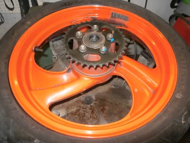 Honda NSR125F(JC20) Achterwiel oranje ( zonder band ) KY4
