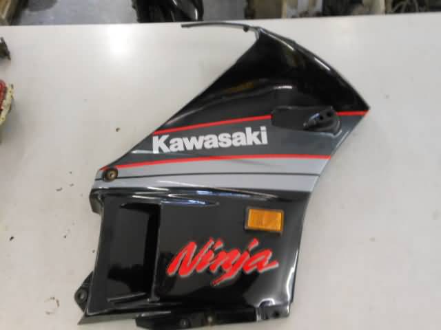 Kawasaki GPX600R Kuipdeel rechts zwart