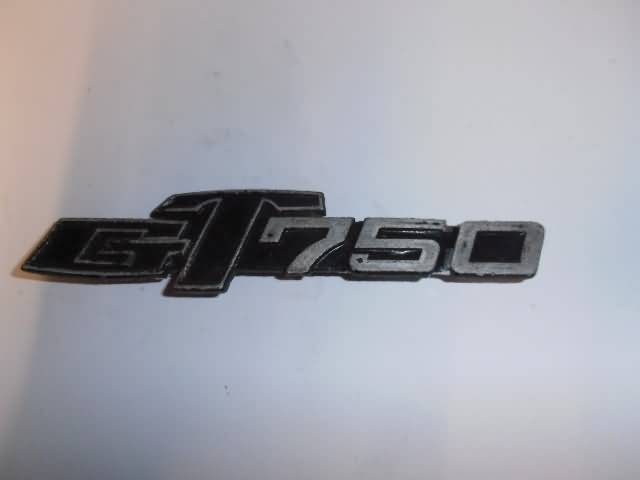 Suzuki emblem GT750