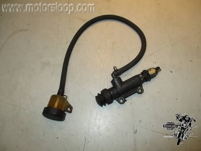 Aprilia Pegaso 650 Rempomp achter