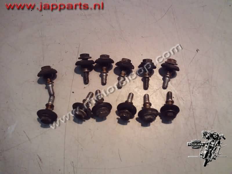 BMW K100LT Klepdekselbouten