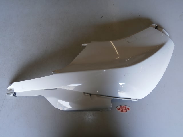 BMW K1600GT(K48) Tapa deposito derecha