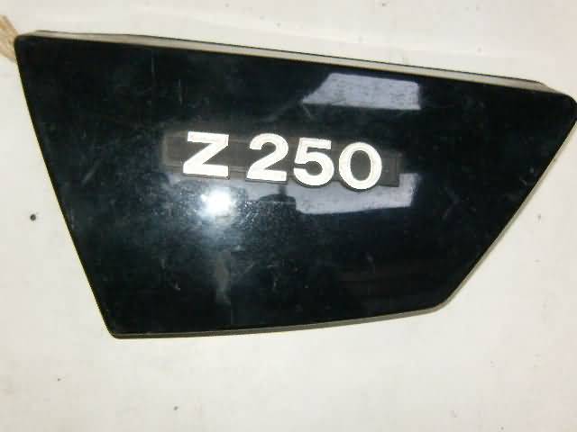 KAWASAKI Z250 Side Panel Left Black