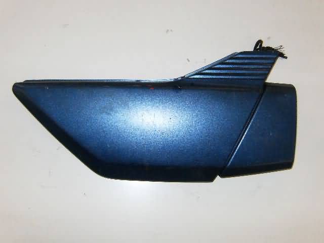 Suzuki GSX400F Zijkap Rechts Blauw