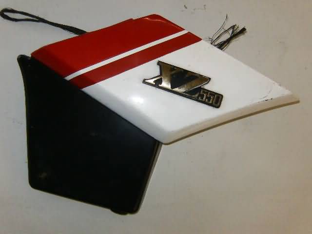 YAMAHA XZ550 Tapa Lateral Derecha Rojo / Blanca
