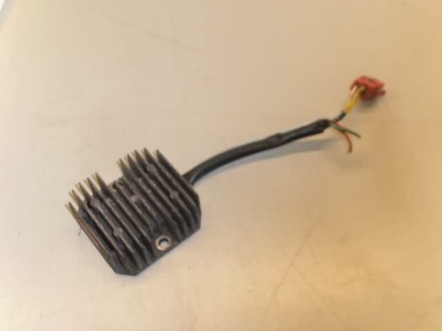 Honda CMX450C(PC17) Spanningsregelaar zonder stekker 31600-MM2-0