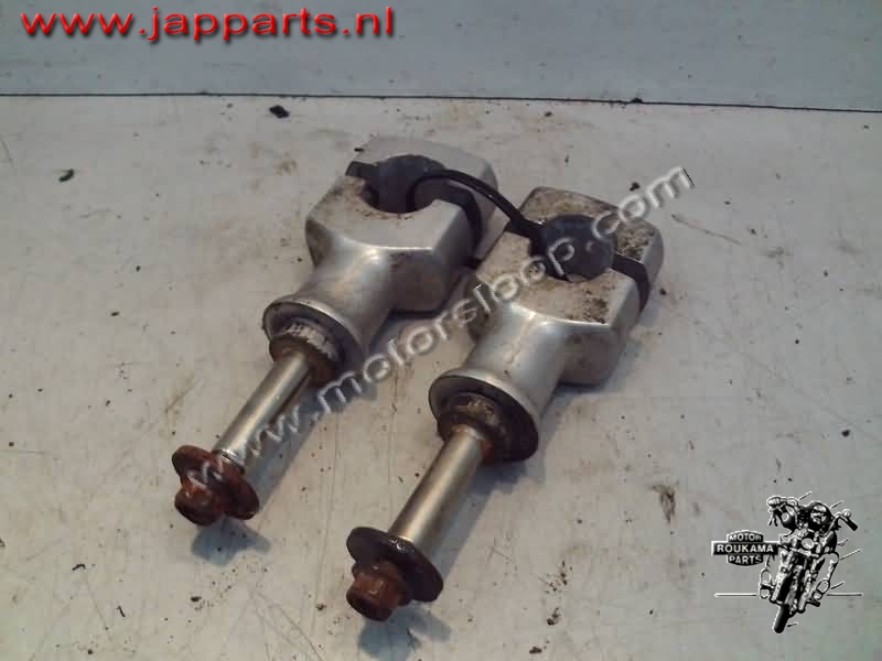 Honda VT750C(RC44) stuurhouders