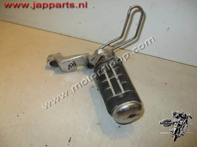 Honda VT700C(RC19) Footpeg set R front
