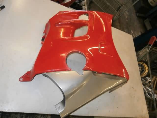 Honda CBR1000F(SC24) Kuipdeel rechts rood