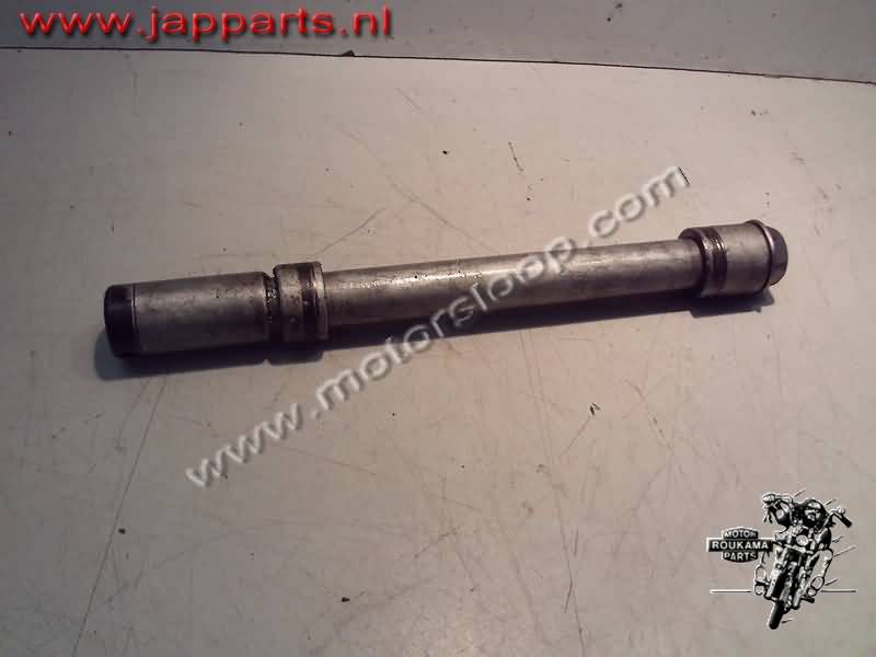 Honda CB600F(PC36) Voorwiel as