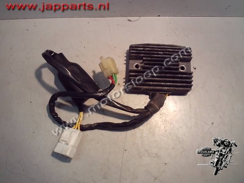 Honda CB900F(SC48) Spanningsregelaar