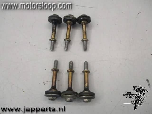 Honda CBF600S(PC38) Klepdekselbouten