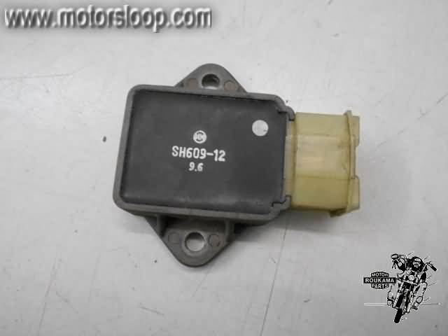 Honda PC800(RC34) Spanningsregelaar (origineel)