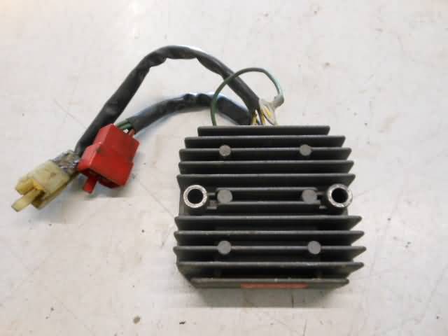 Honda CBR600F(PC19) Spanningsregelaar 31600-MN4-008