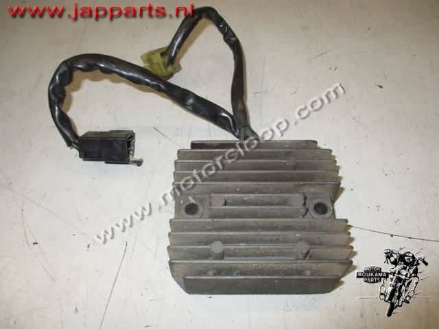 Honda VT600C(PC21) Spanningsregelaar 1