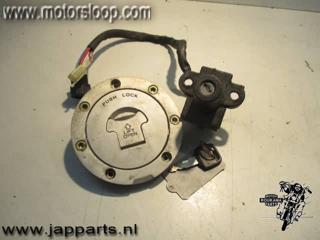 Honda CB-1(NC27) Slotenset