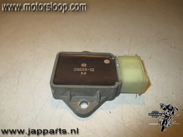 Honda PC800(RC34) Spanningsregelaar