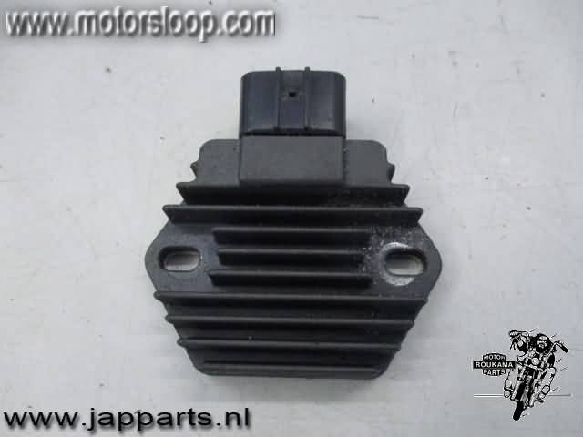 Honda XL650V(RD10) Spanningsregelaar