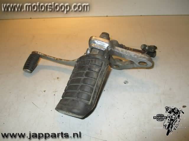 Honda VF1100C(SC12) Voetsteun L voor met schakelset