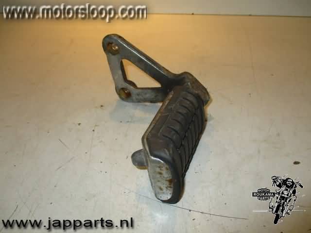 Honda VF1100C(SC12) Voetsteun R voor
