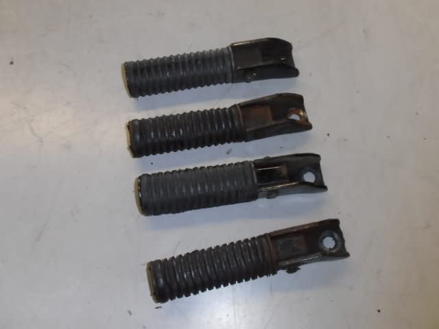 Honda FT500(PC07) Voetstep achter per stuk MC8