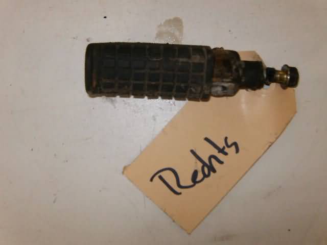 Honda VF400F(NC13) Voet stepje Rechts