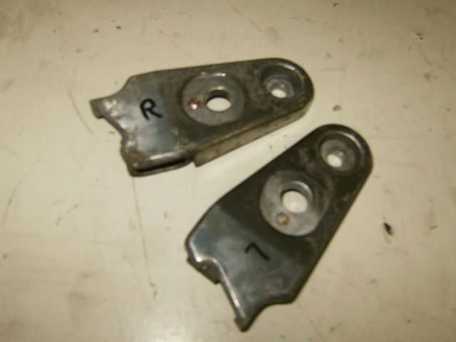 Honda CB650SC(RC13) Headlightbrackets 61312-ME5-000 & 61313-ME5-