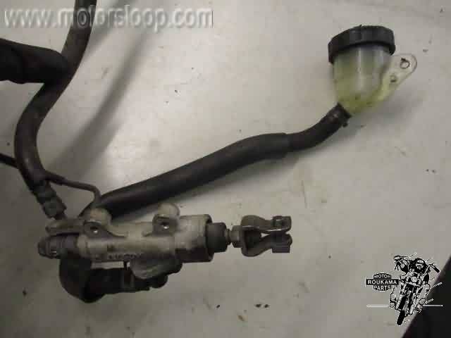 Honda CBR1100XX(SC35) Rempomp achter