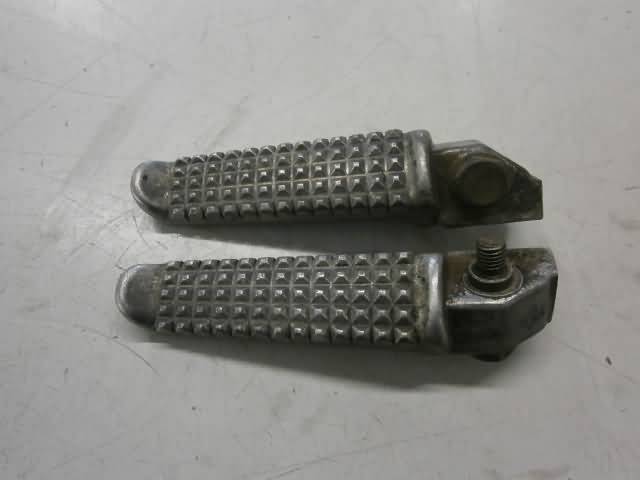 Honda VFR700F(RC26) Voetsteps achter 50720-ML7-700 & 50730-ML7-7