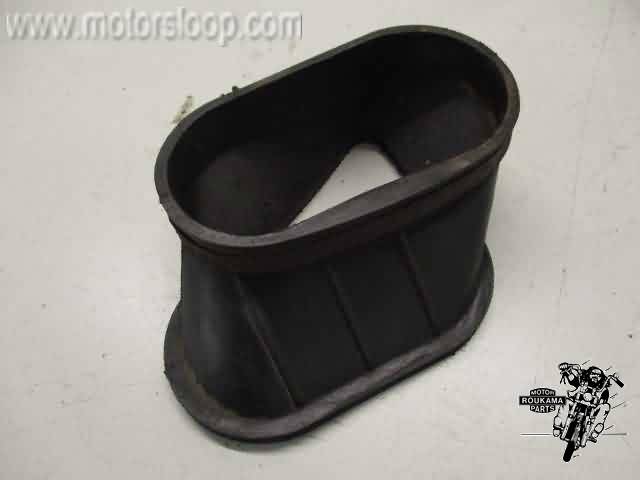 Honda CB650SC(RC08) Luchtinlaat tussenstuk