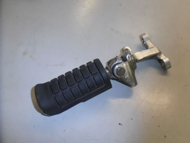 Honda CMX250C(MC13) Voetstep rechts voor 50610-KR3-000