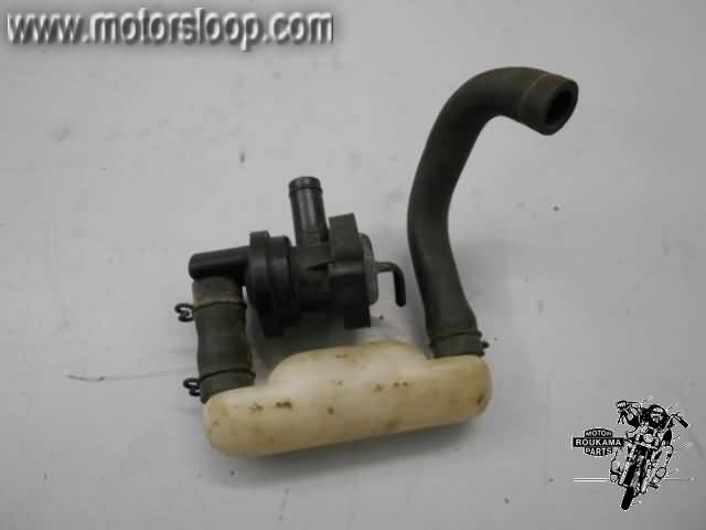 Honda VF700C(RC211) Luchtklep en reservoir