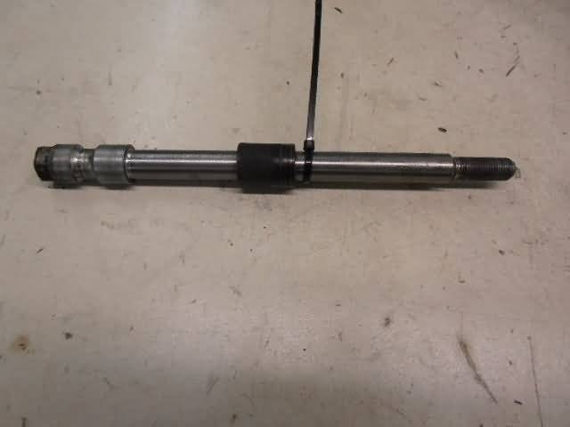 Honda CB650SC(RC13) Voorwiel as 44301-461-770