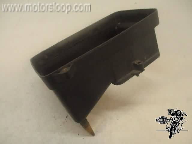 Honda VF1100S(SC17) Luchtfilterhuis onderkant