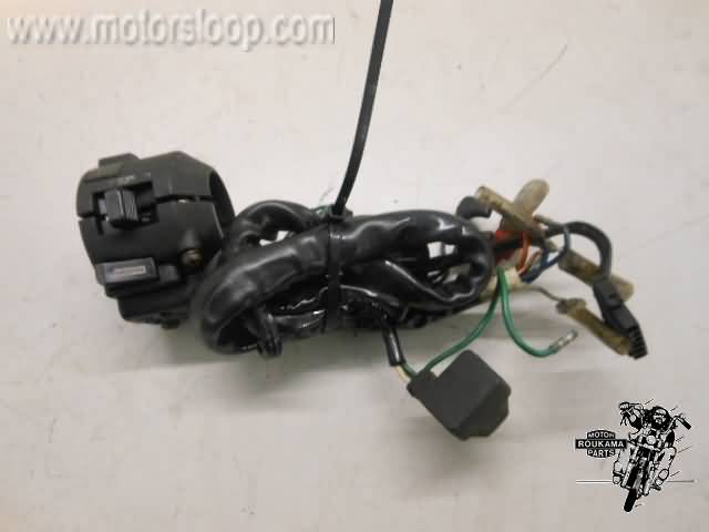 Honda VT1100C(SC18) Handlebar switch left 35200-MG8-671