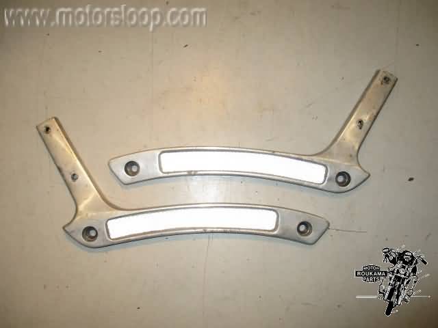 Honda VF500C(PC13) Spatbord brackets