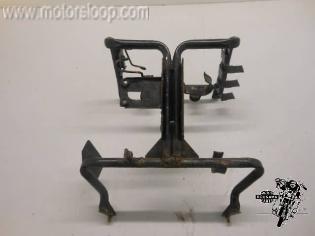 Honda FES250(MF04A) Fairing bracket 50310-KFG-640