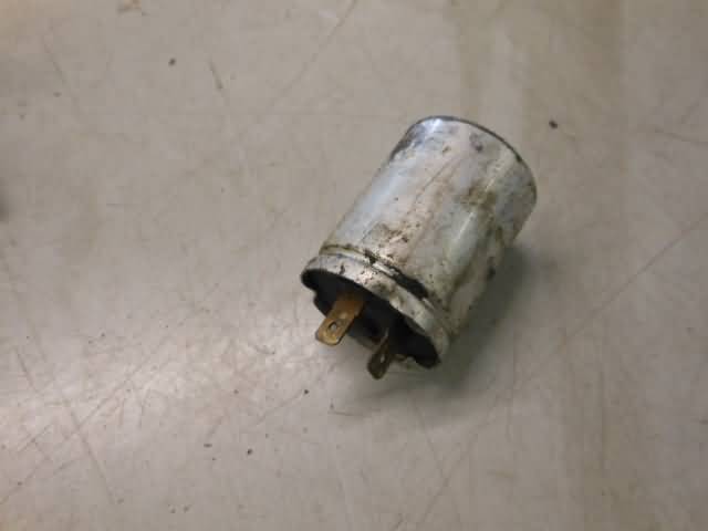 Honda CB750F2(SOHC) Knipperlichtrelais 38300-405-701