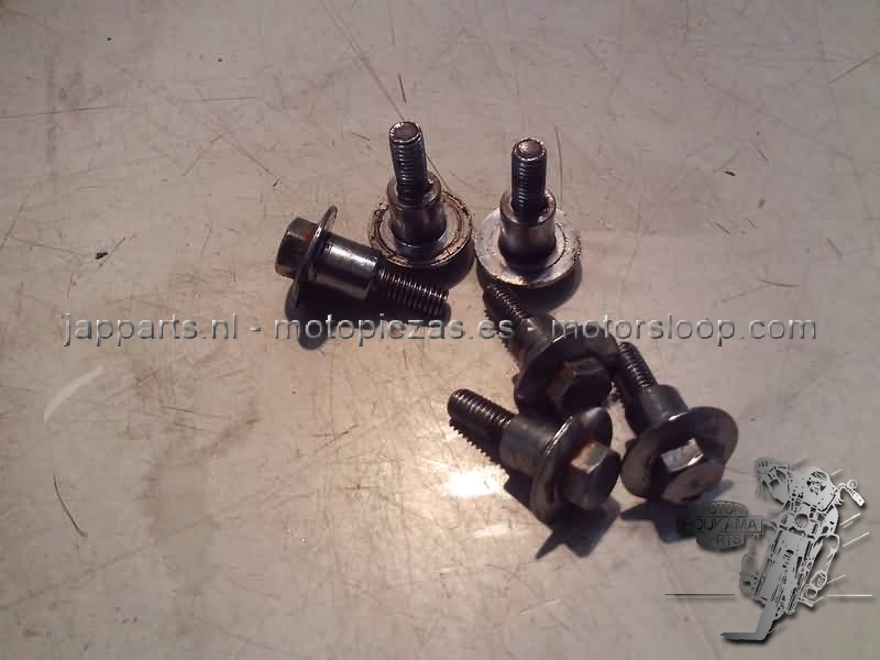 Kawasaki GTR1000(ZGT00A) Valve cover bolts