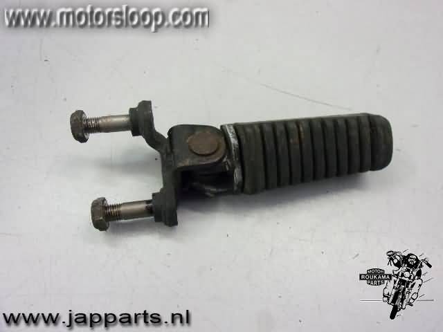 Kawasaki GPZ750(ZX750A) Voetstep rechts voor
