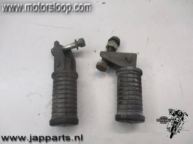 Kawasaki Z400B Voetsteps achter