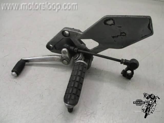 Kawasaki ZZR1100C Schetsplaat links met step en pedaal