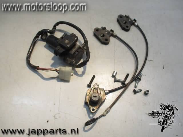 Kawasaki ZX-7R(ZX750P) Juego cerraduras