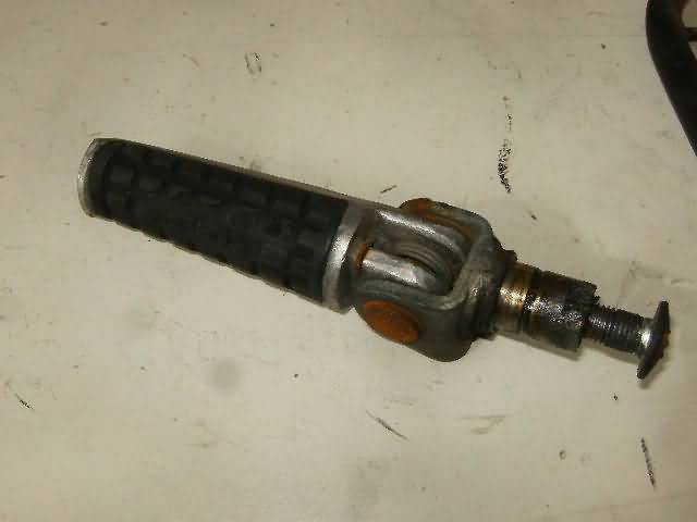 Kawasaki ZXR400 Footpeg front right