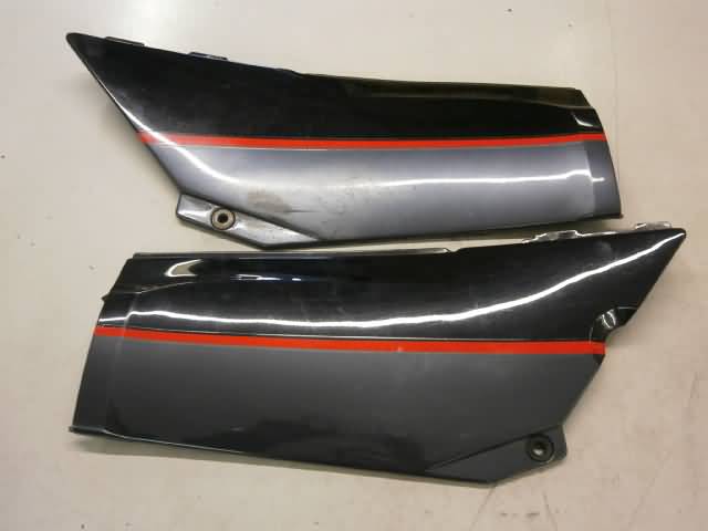 Kawasaki GPX600R Sidepanel set black grey