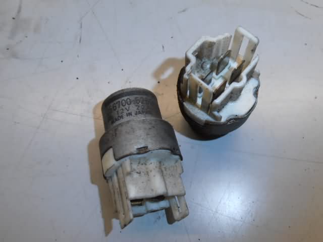 Kawasaki GPZ1100A Relay 4 pins ( each )