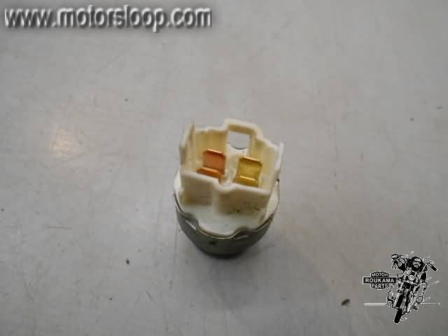 Kawasaki GPZ900R(ZX900A) Schakelrelais 4 pins