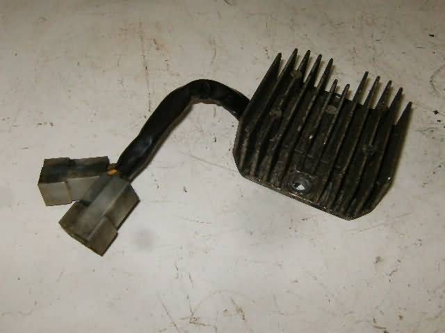 Kawasaki GPZ1100A Spanningsregelaar