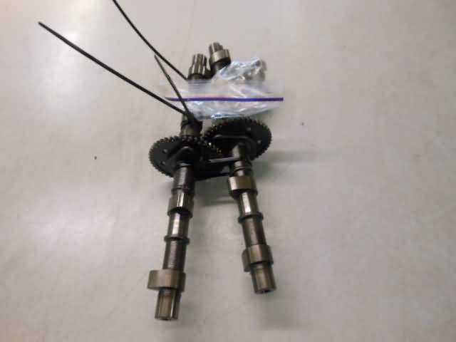 Kawasaki ZR750C Nokkenas set 12044-1043 & 12044-1044